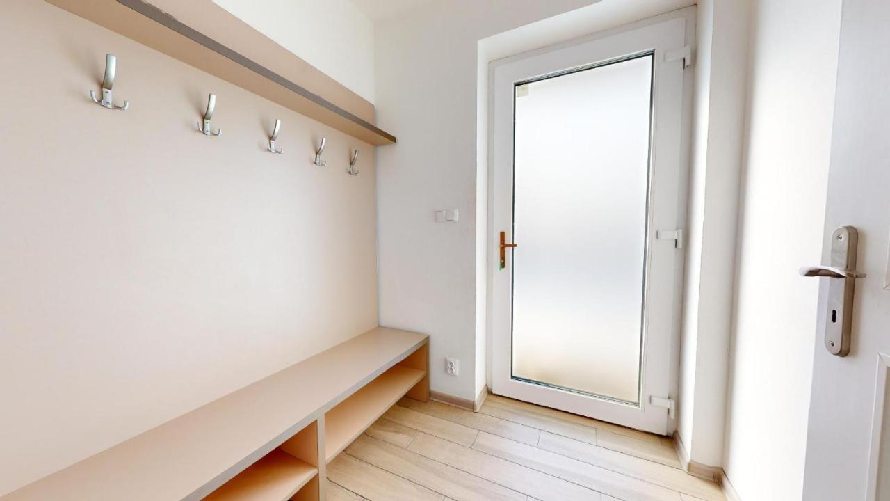 Apartman Dubova ميلوفيتسي المظهر الخارجي الصورة