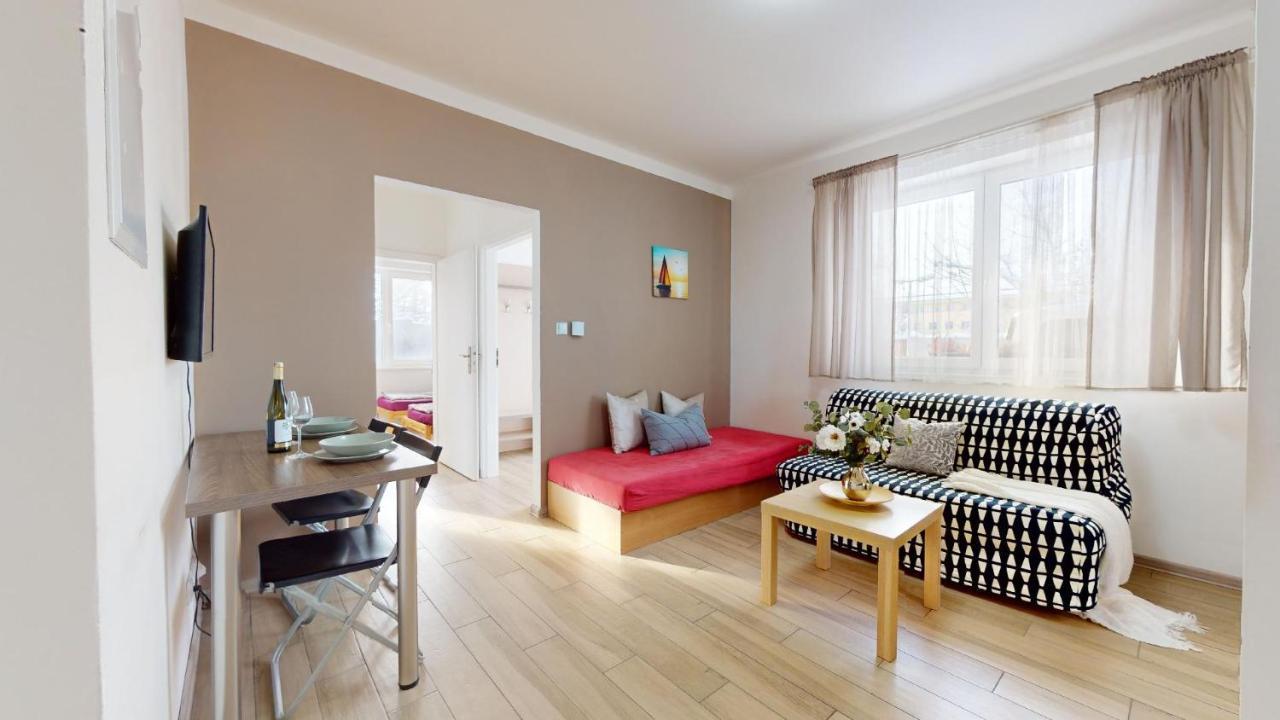 Apartman Dubova ميلوفيتسي المظهر الخارجي الصورة
