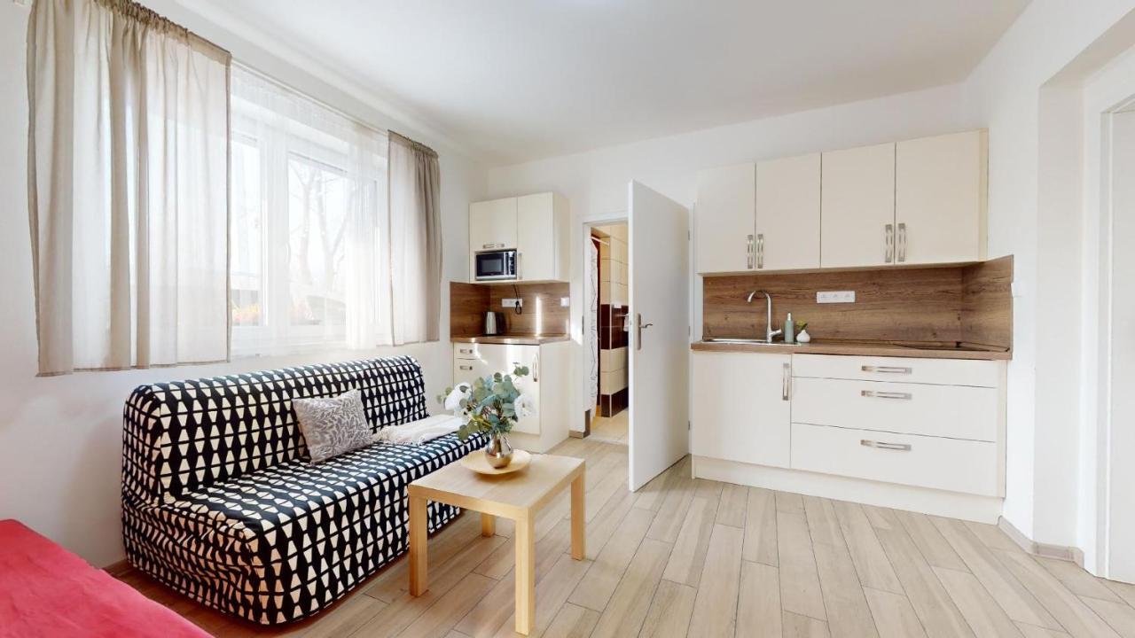 Apartman Dubova ميلوفيتسي المظهر الخارجي الصورة